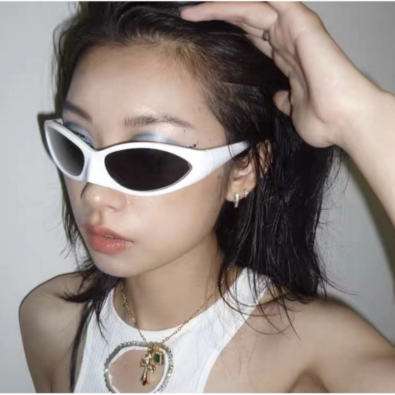 Y2K Sunglasses 2000s Retro Bat - Mens Fashion In The 2000S 评论和价格